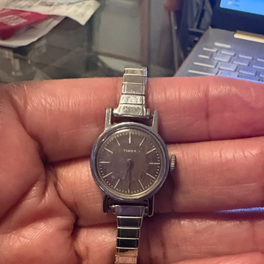 Vintage Timex Silver and Black Women's. Set of 2, Vintage for Timex Lovers